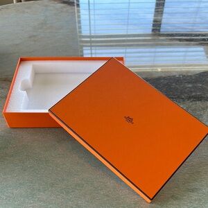 Hermes Box